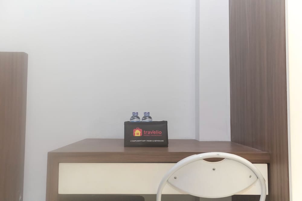 homey and comfort studio at the enviro apartment