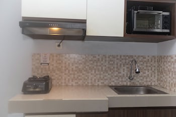 homey and comfort studio at the enviro apartment