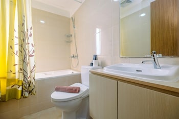 comfortable and spacious 2br at oasis cikarang apartment