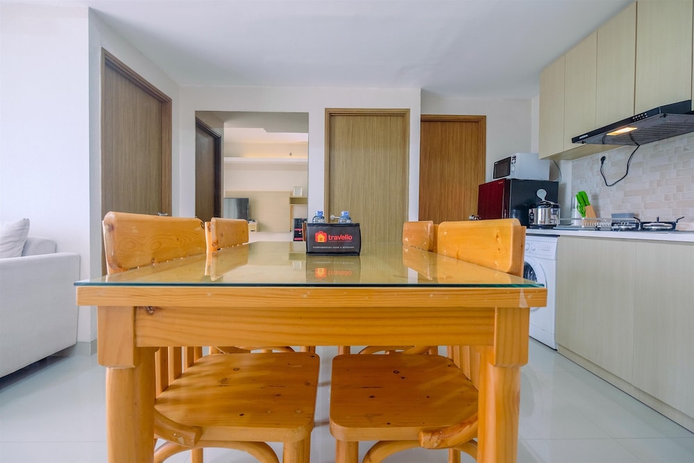 comfortable and spacious 2br at oasis cikarang apartment
