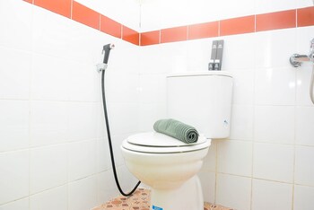 comfy 2br mutiara bekasi apartement