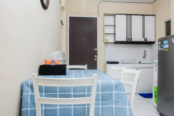 comfy 2br mutiara bekasi apartement