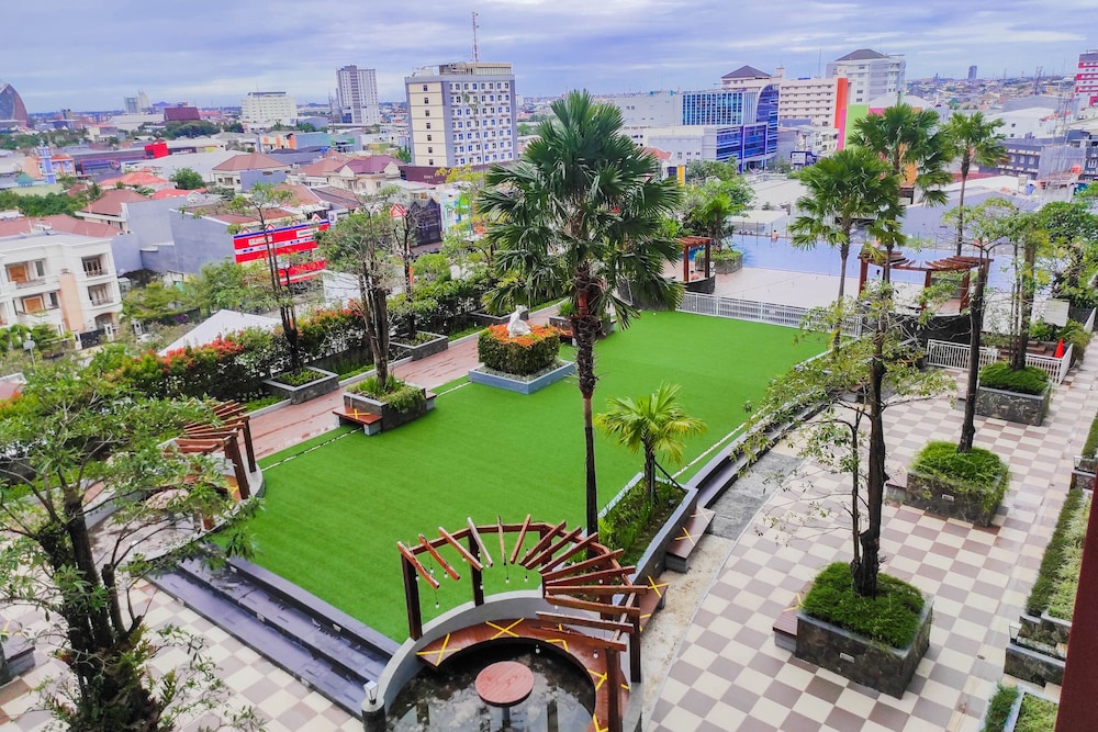 comfy and minimalist studio at vida view apartment