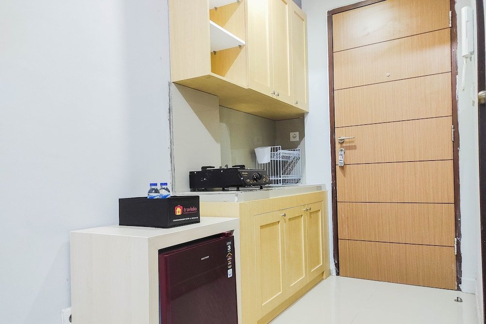 comfy and minimalist studio at vida view apartment