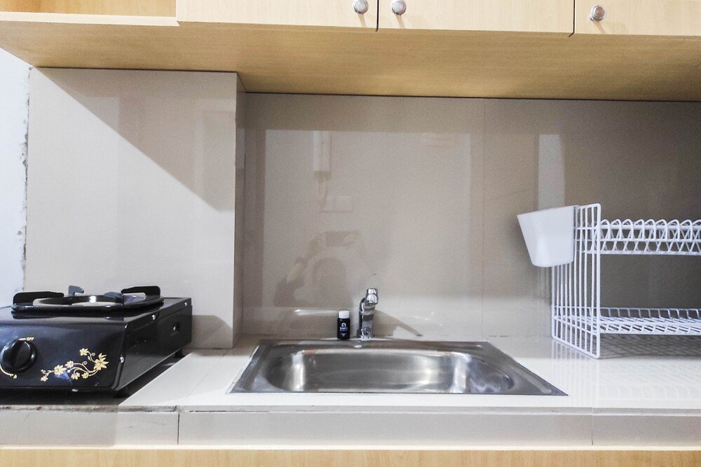 comfy and minimalist studio at vida view apartment