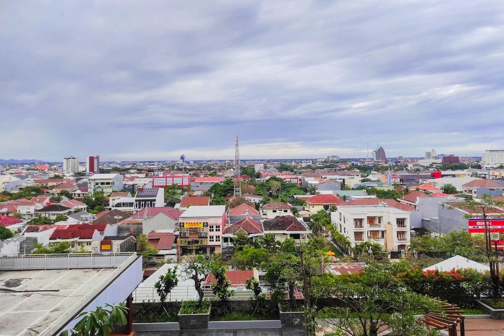 comfy and minimalist studio at vida view apartment