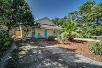 Beach House - Crystal Tides By Panhandle Getaways,,3.5 star