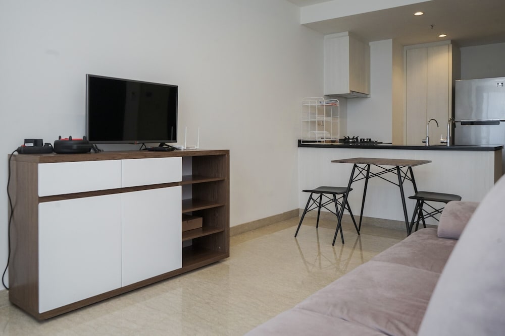 spacious 1br at branz apartment bsd near aeon mall