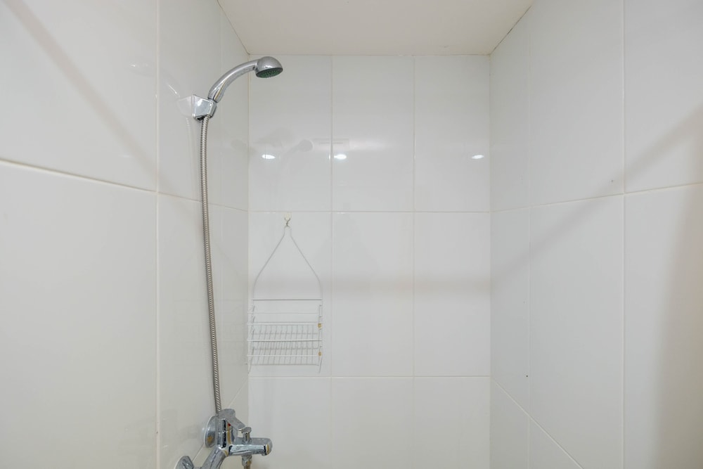 comfy and nice studio apartment at tamansari mahogany