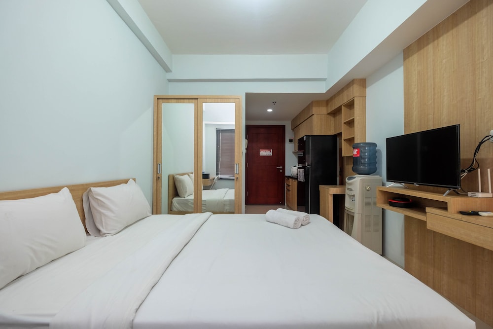 comfy and nice studio apartment at tamansari mahogany
