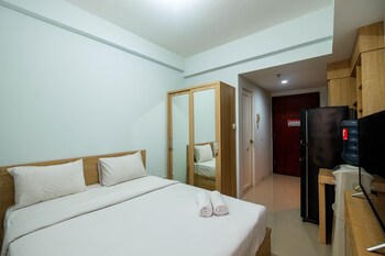 comfy and nice studio apartment at tamansari mahogany
