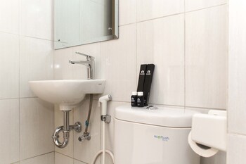 comfortable studio at monroe tower apartment