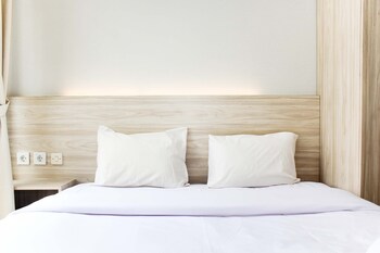 comfortable studio at monroe tower apartment