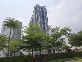 Comfortable Studio At Monroe Tower Apartment,,0 star