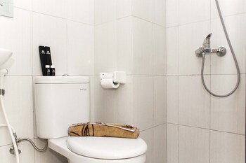 Comfortable Studio At Monroe Tower Apartment,,0 star