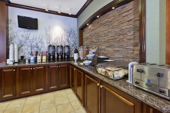 Staybridge Suites Lansing - Okemos By Ihg,Meridian Charter Township>>East Lansing,3 star