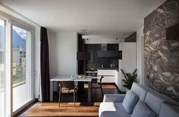 aris apartments tonellihotels