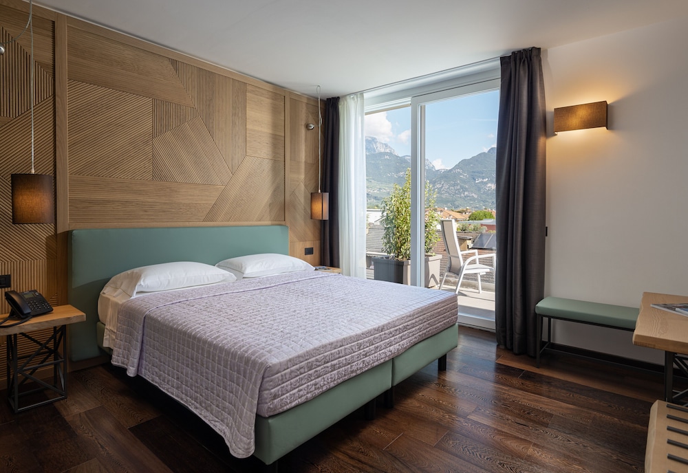 aris apartments tonellihotels