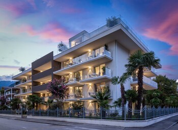 aris apartments tonellihotels