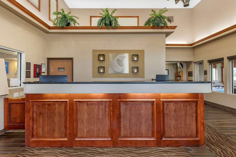 comfort inn and suites dimondale lansing