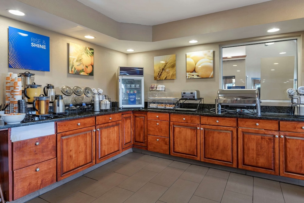 comfort inn and suites dimondale lansing
