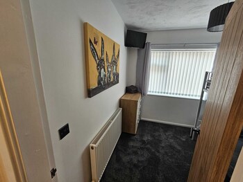 modern and cosy walking distance to castle and town