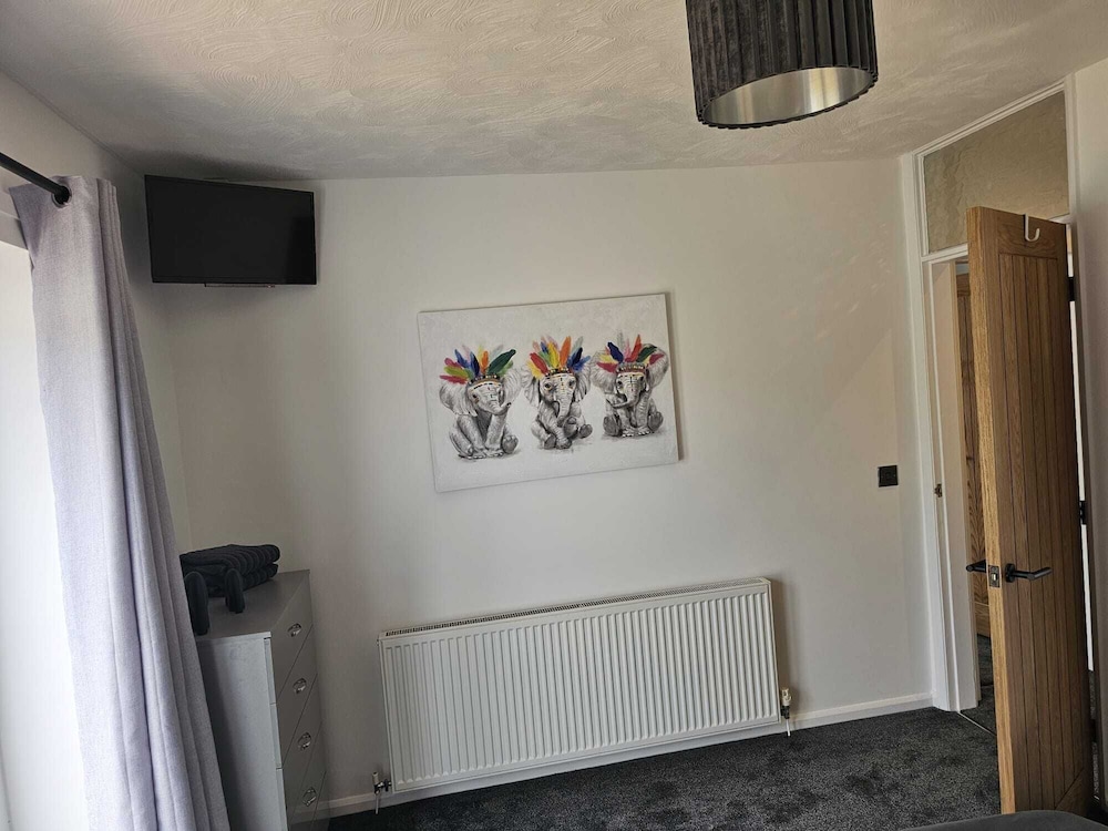 modern and cosy walking distance to castle and town