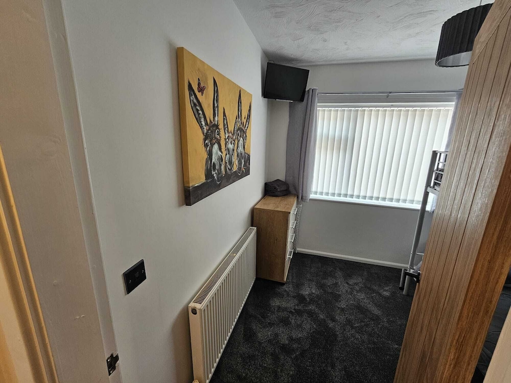 modern and cosy walking distance to castle and town