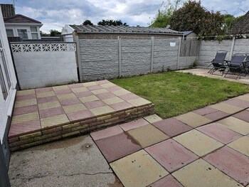 modern and cosy walking distance to castle and town