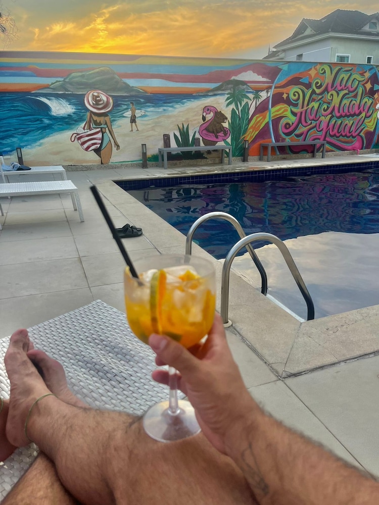 americas townhouse recreio