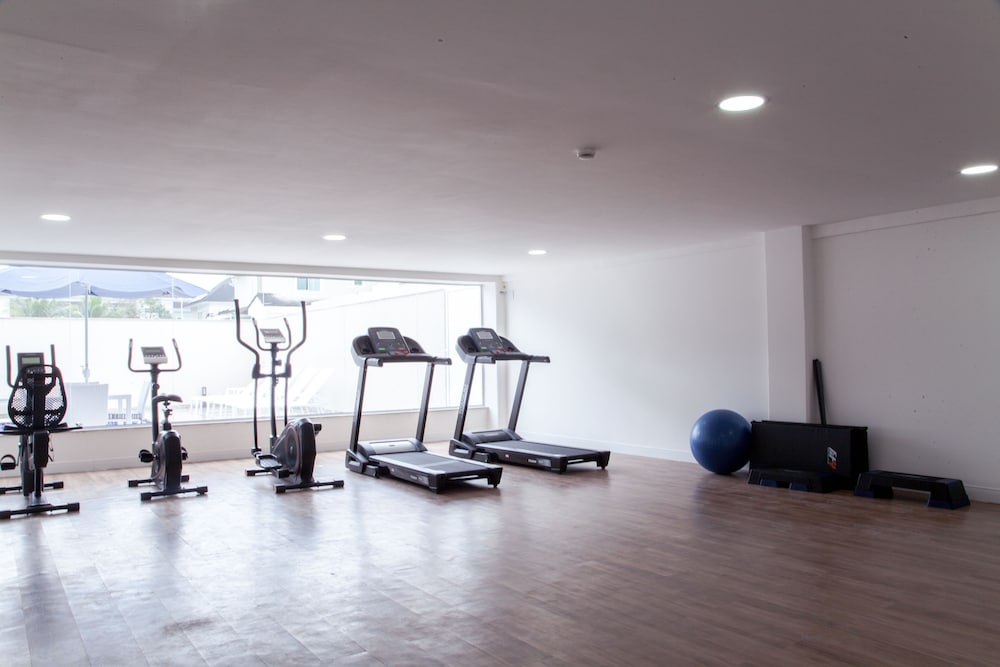 americas townhouse recreio