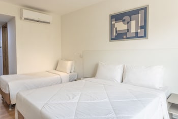 americas townhouse recreio