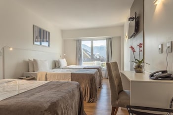 americas townhouse recreio
