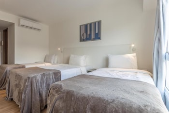 americas townhouse recreio