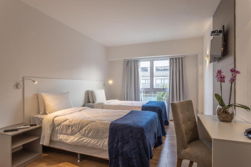 americas townhouse recreio