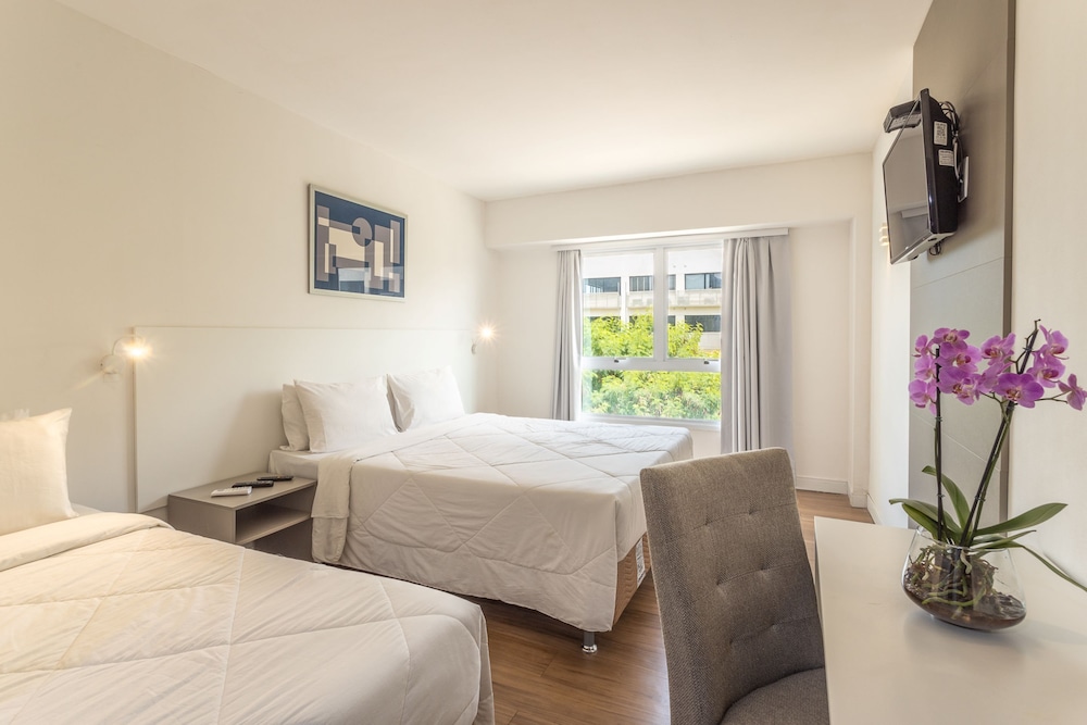 americas townhouse recreio