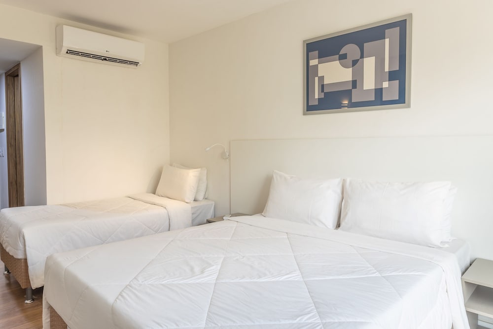 americas townhouse recreio
