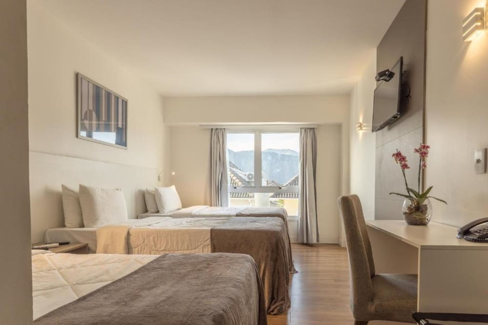 americas townhouse recreio