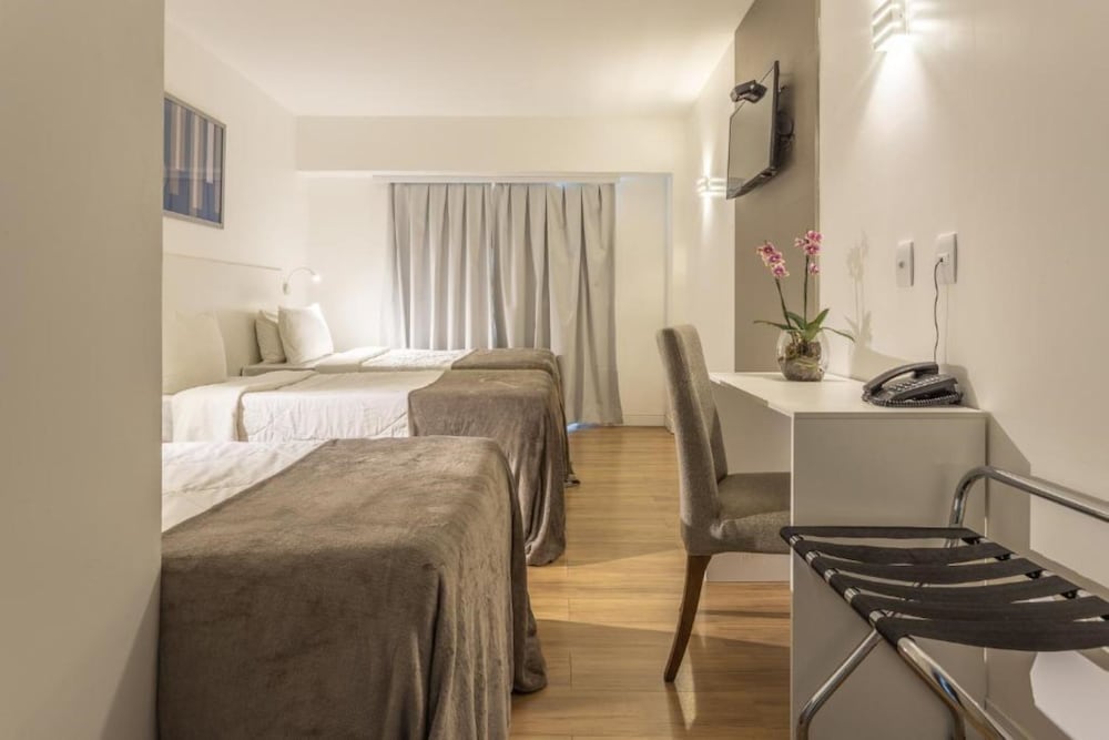 americas townhouse recreio