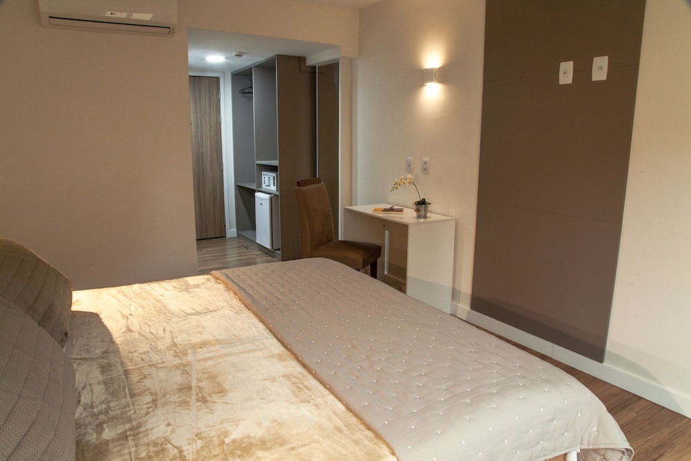 americas townhouse recreio