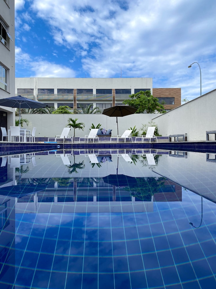 americas townhouse recreio