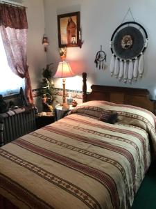 Armour's Hotel,,3.5 star