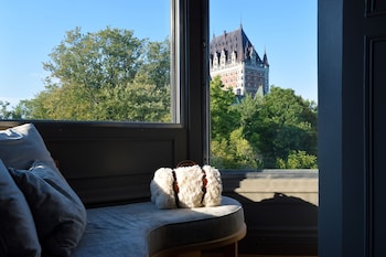 hotel nomad