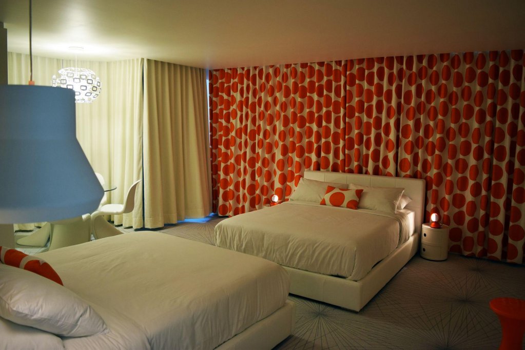 hotel nomad