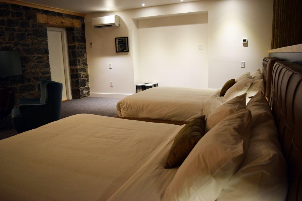hotel nomad