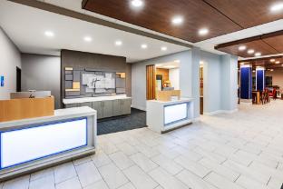holiday inn express and suites del rio by ihg
