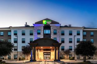 holiday inn express and suites del rio by ihg