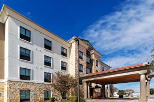 holiday inn express and suites del rio by ihg