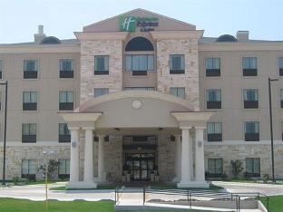 holiday inn express and suites del rio by ihg