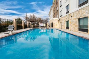 holiday inn express and suites del rio by ihg